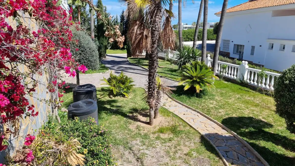 Jardí de Casa o xalet de lloguer en Benahavís amb Aire condicionat, Jardí privat i Terrassa