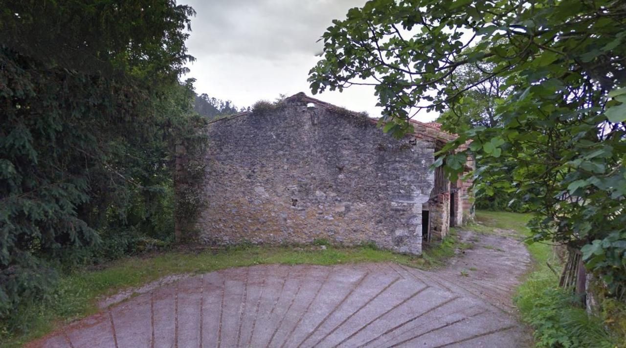 Exterior view of House or chalet for sale in Llanes