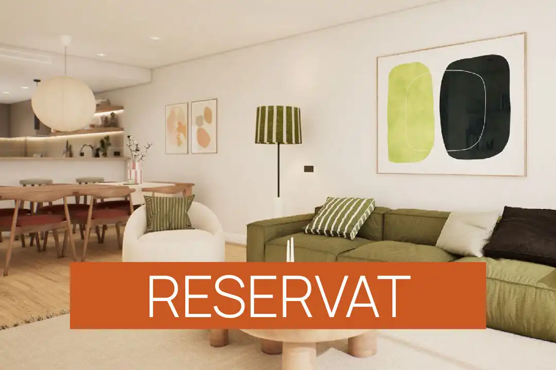 Wohnung zum Verkauf in Girona mit Klimaanlage, Heizung und Terrasse