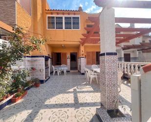 Vista exterior de Casa o xalet en venda en Cartagena amb Aire condicionat, Jardí privat i Terrassa