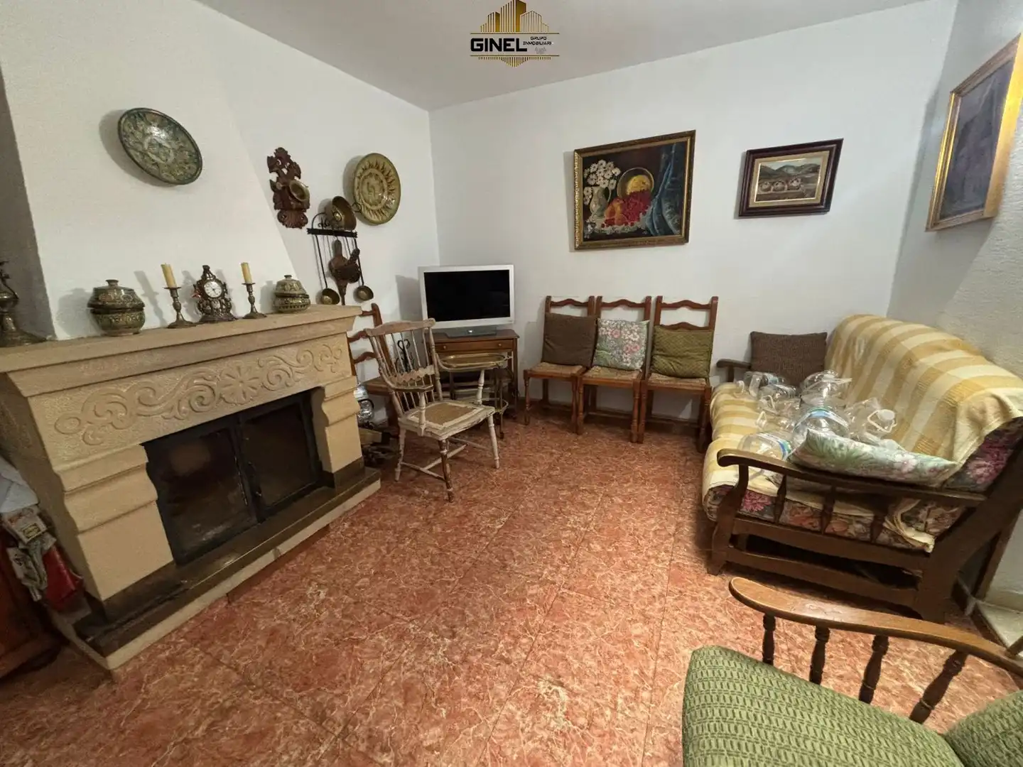 Sala d'estar de Casa o xalet en venda en Jaén amb Aire condicionat, Calefacció i Jardí privat
