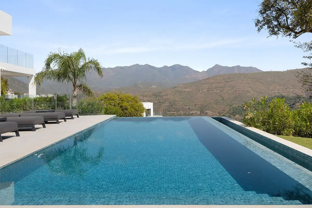 Swimming pool of Detached homes for sale in Ojén  with Air Conditioner and Terrace