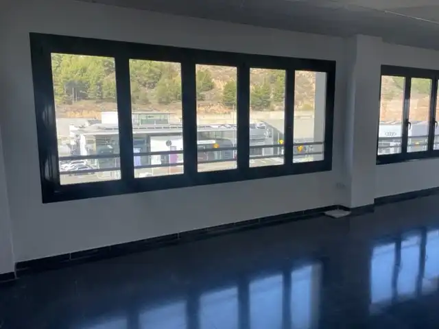 Oficina de alquiler en Lleida con Aire acondicionado