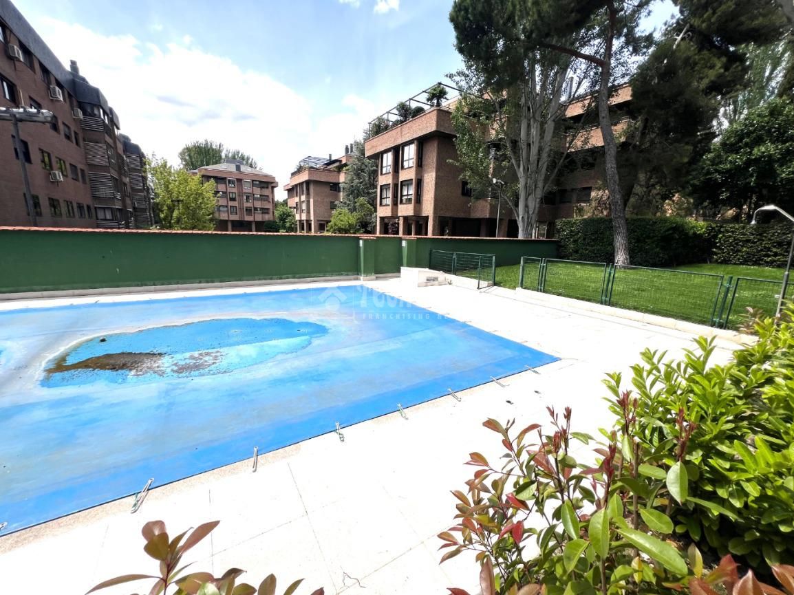 Piscina de Pis en venda en  Madrid Capital amb Traster