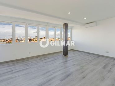 Piso con ascensor en venta en Ciudad Lineal