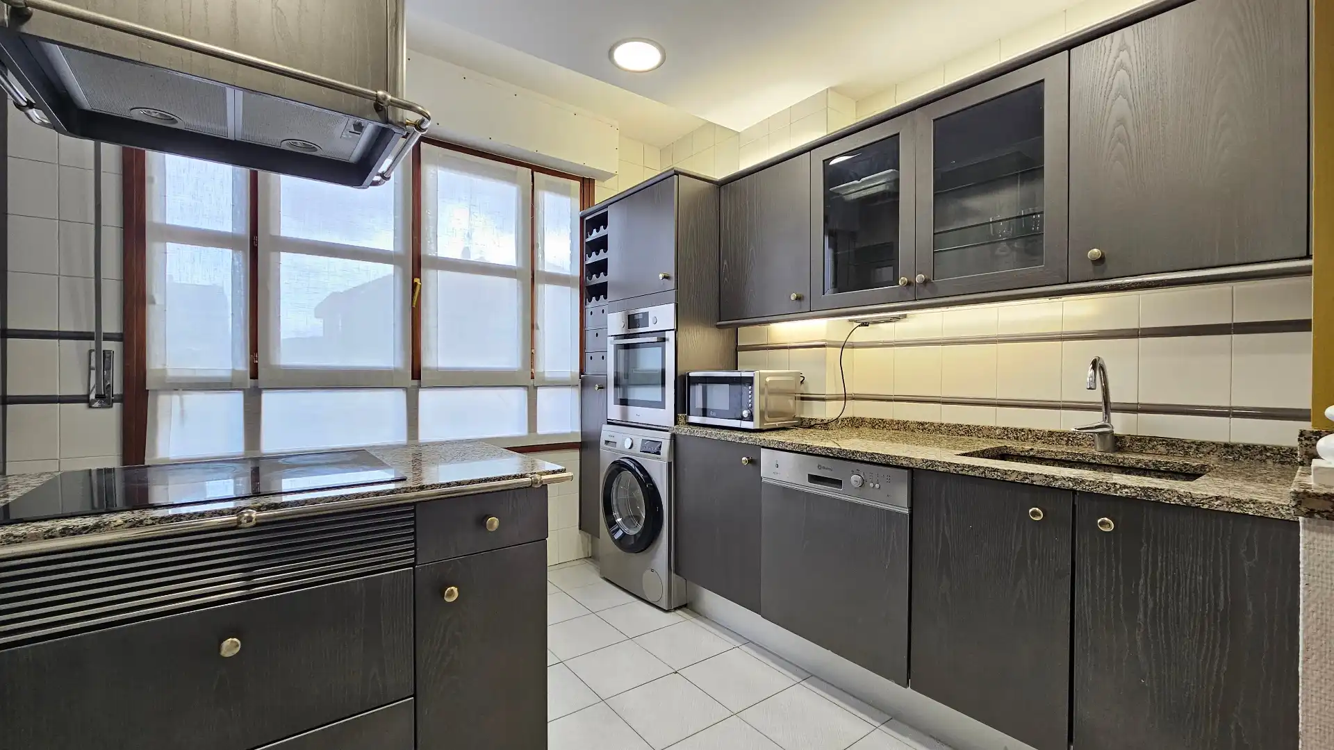 Cocina de Piso en venta en Vitoria - Gasteiz con Calefacción, Amueblado y Horno