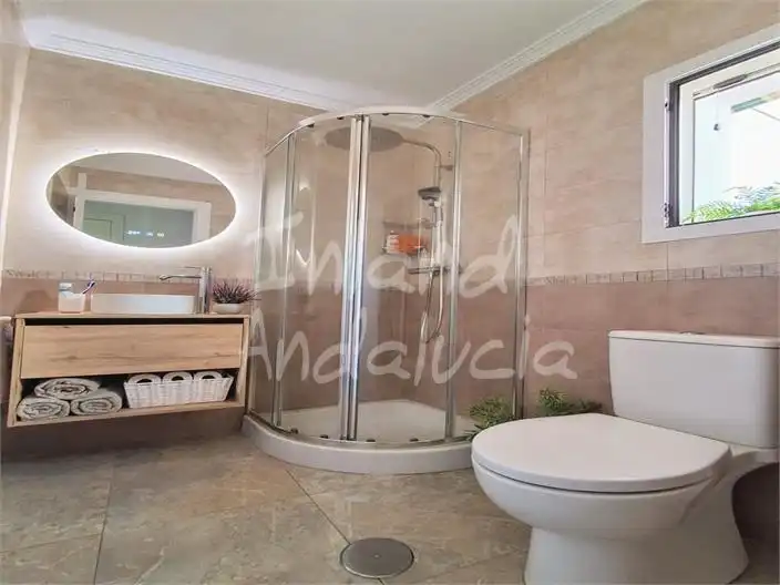 Baño de Apartamento en venta en Albuñol con Terraza, Trastero y Internet