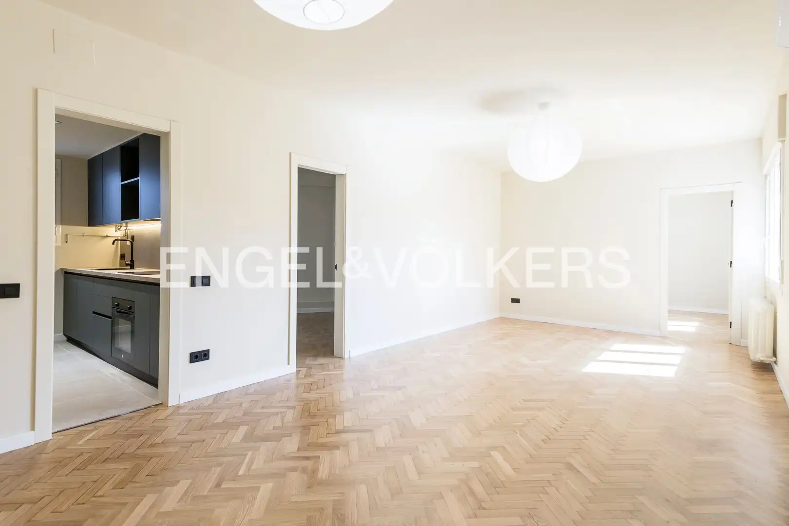 Living room of Flat for sale in Barcelona  with Air Conditioner, Heating and Parquet flooring
