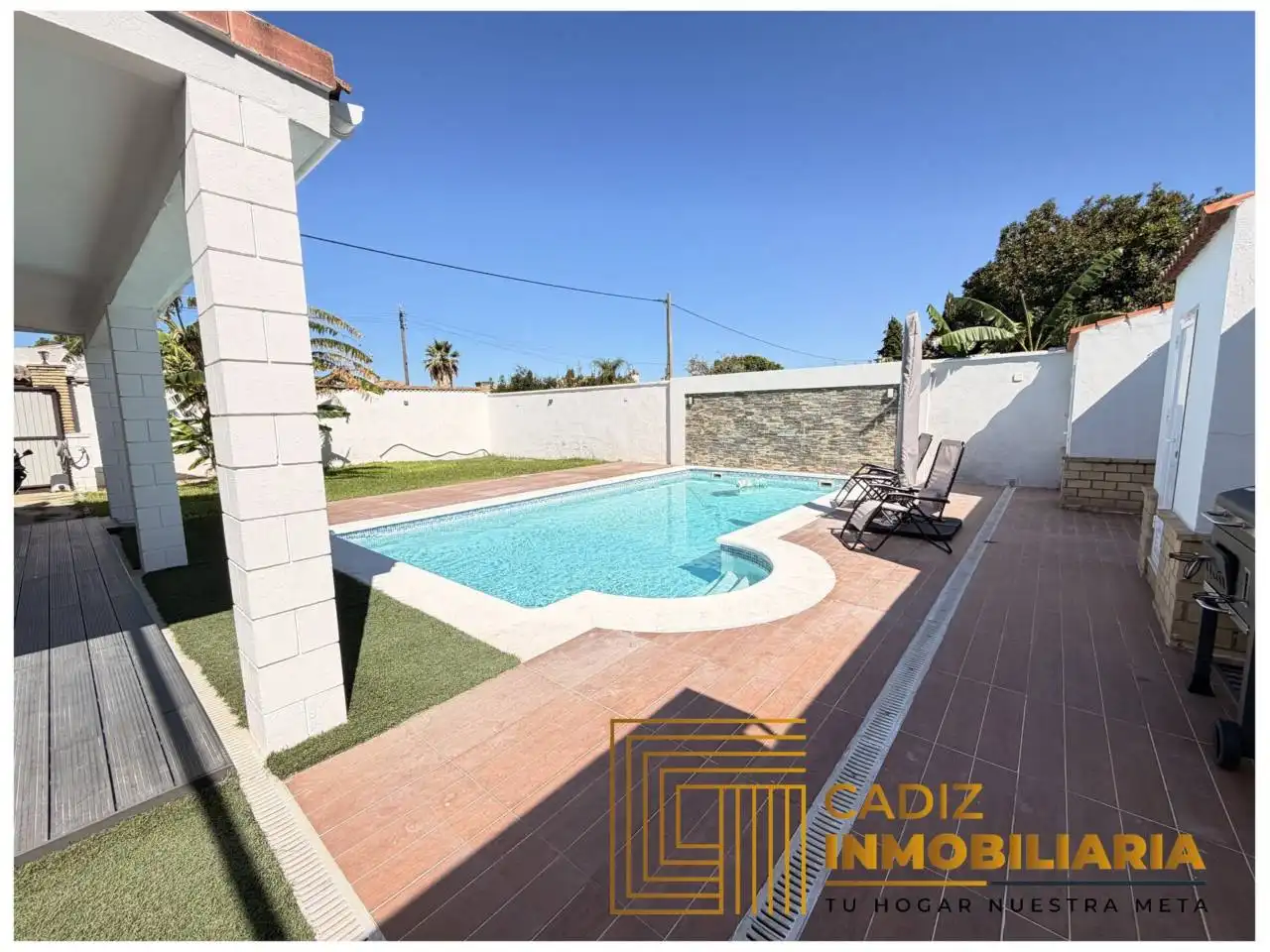 Piscina de Finca rústica en venda en Chiclana de la Frontera amb Aire condicionat, Jardí privat i Terrassa