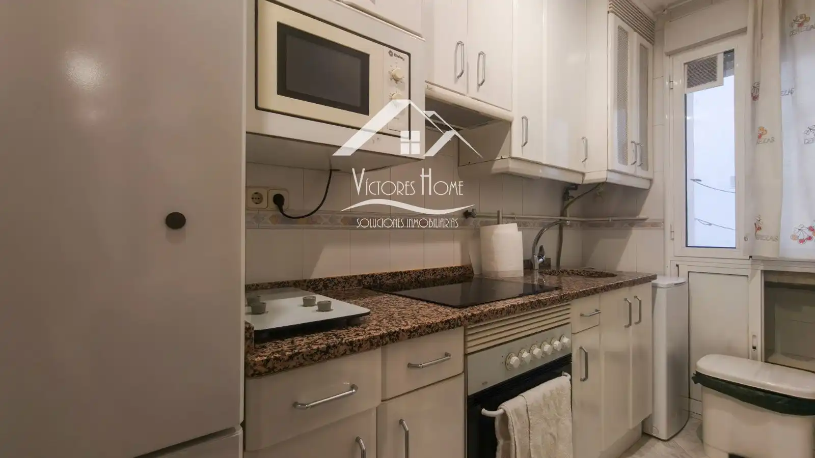 Kitchen of Flat for rent in Madrid  with Air Conditioner, Heating and Terrace