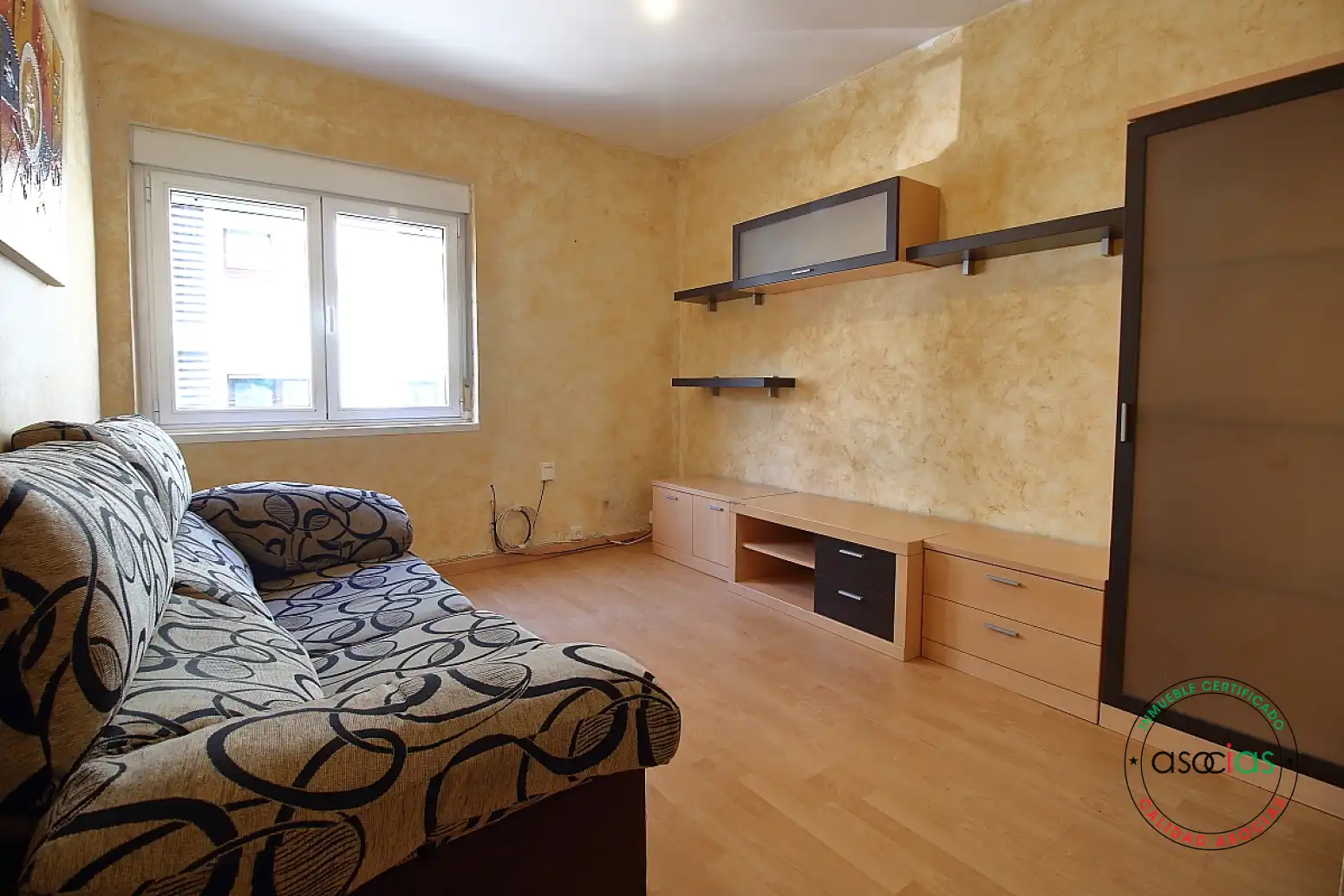 Dormitori de Pis en venda en Gijón  amb Calefacció