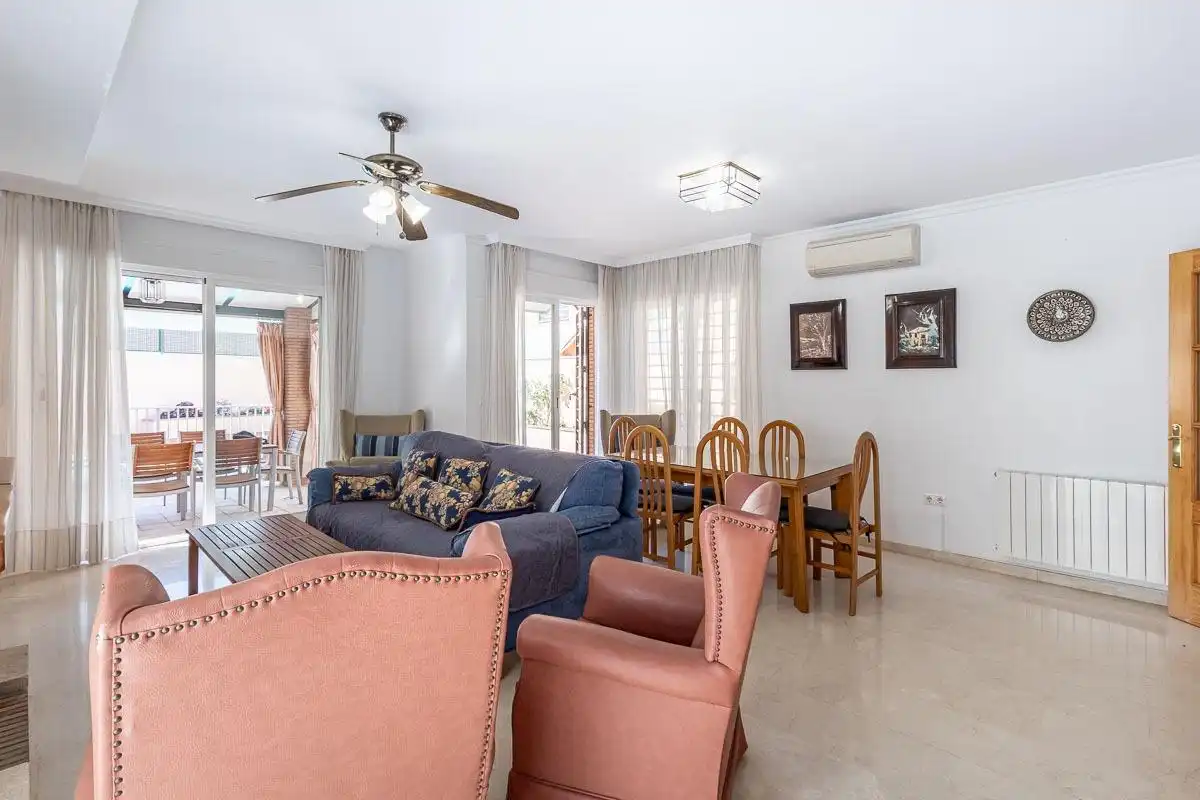 Haus mit Terrasse zum Verkauf in Calle LIMA, imagen 9