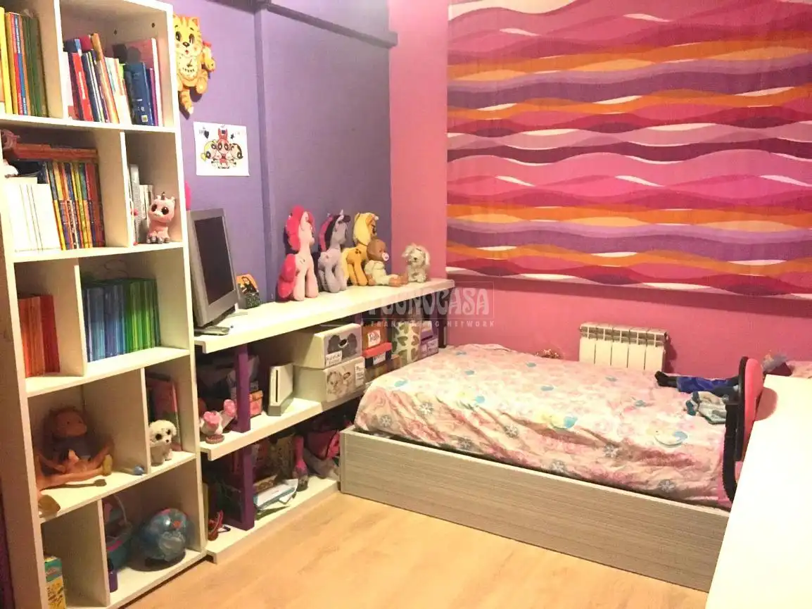 Habitación de Piso en venta en Parla con Aire acondicionado
