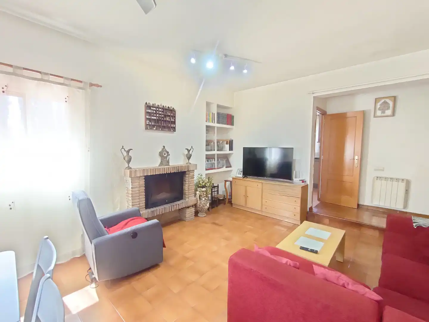 Living room of Houses for sale in Godelleta  with Air Conditioner, Private garden and Terrace