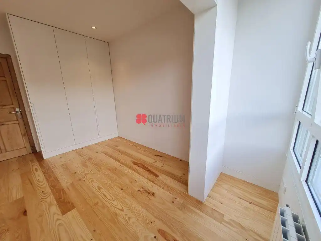 Bedroom of Flat for rent in Santiago de Compostela   with Heating