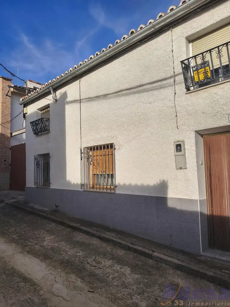 Vista exterior de Casa o chalet en venta en La Torre de Esteban Hambrán con Calefacción
