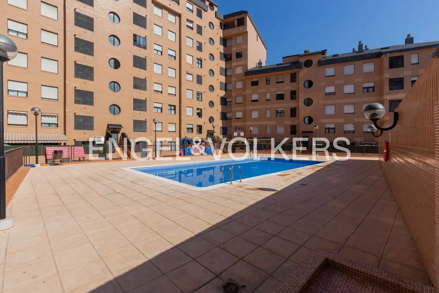 Schwimmbecken von Dachboden zur Miete in Valencia mit Klimaanlage, Heizung und Terrasse