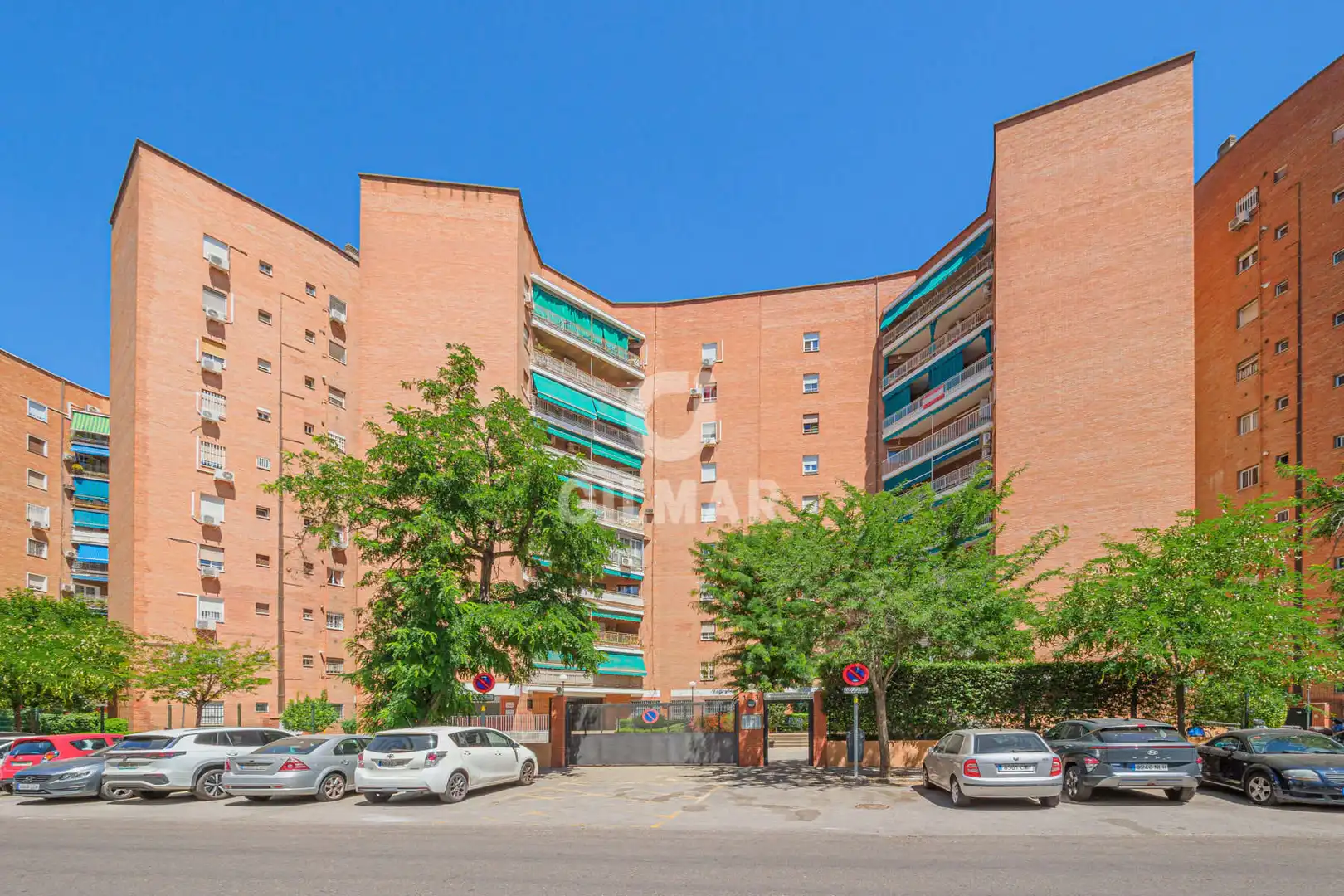 Vista exterior de Piso en venta en Sevilla con Calefacción y Jardín privado