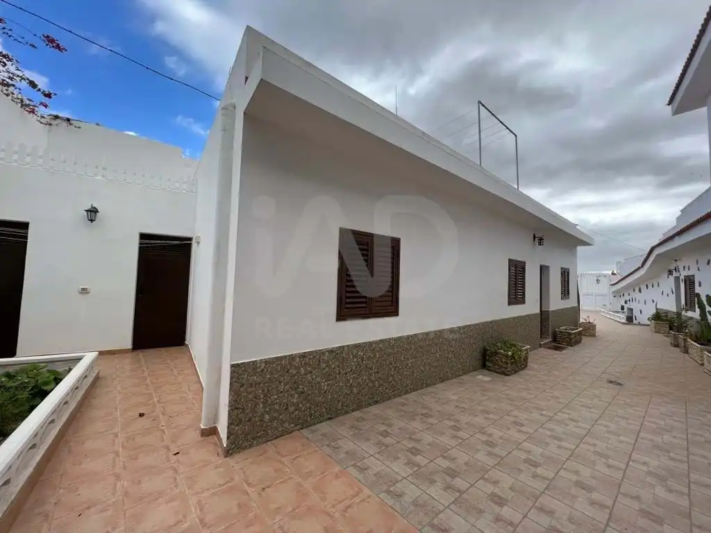Vista exterior de Casa o chalet en venta en Granadilla de Abona con Terraza