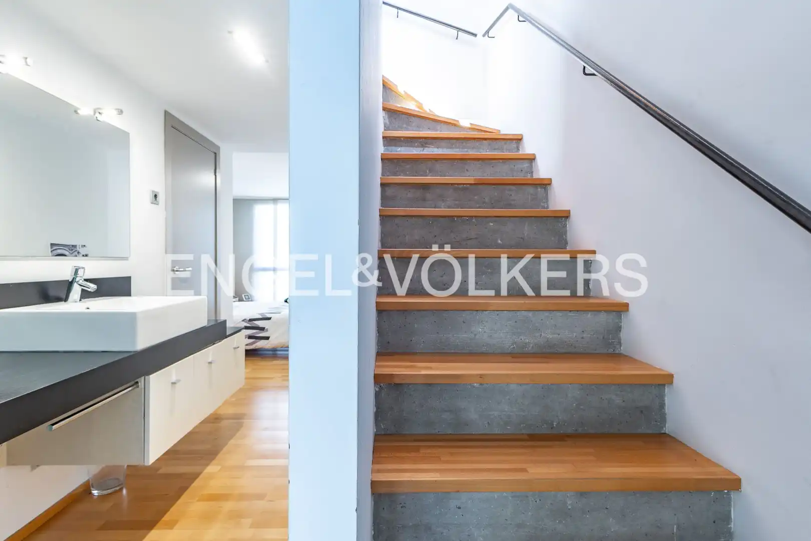 Casa adosada en venta en Barcelona con Aire acondicionado, Calefacción y Parquet