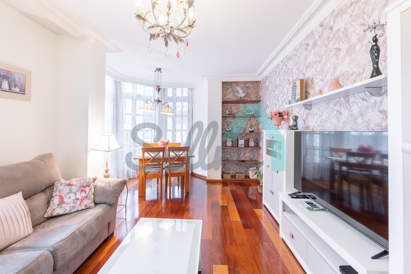 Living room of Flat for sale in Gijón   with Heating, Parquet flooring and Storage room