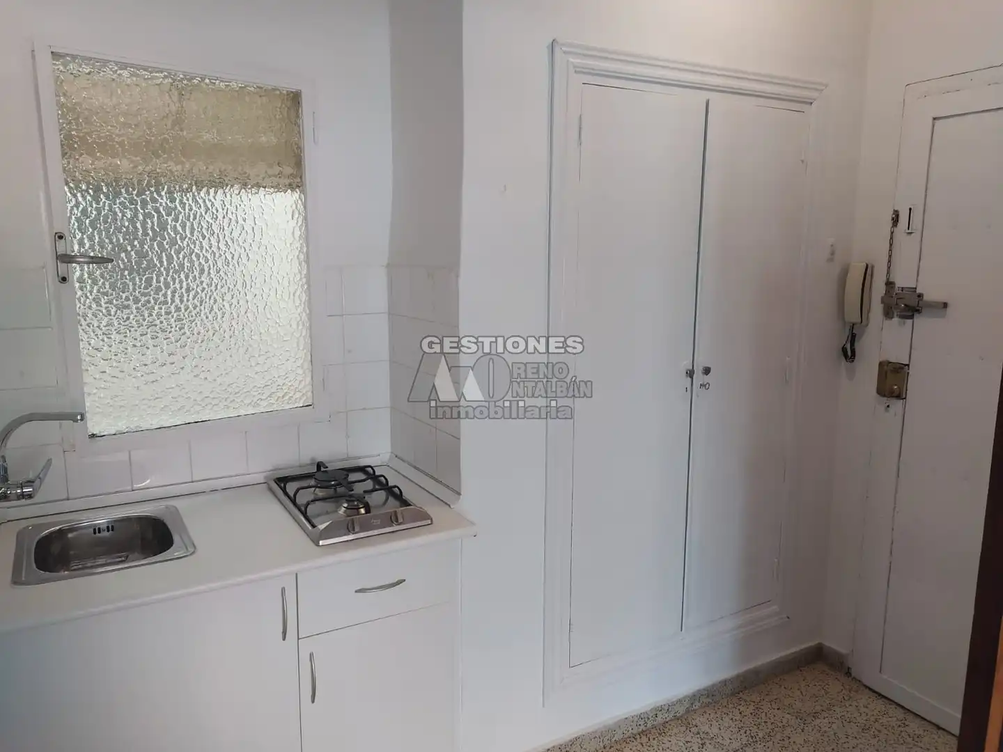 Cocina de Estudio de alquiler en Granada con Calefacción, Amueblado y Lavadora