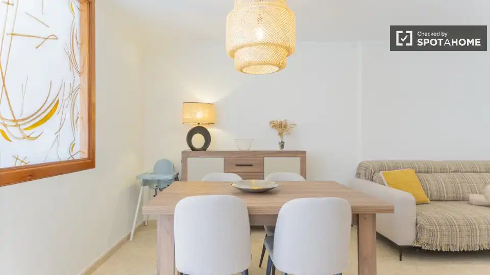 Comedor de Piso de alquiler en Sedaví con Aire acondicionado, Calefacción y Amueblado