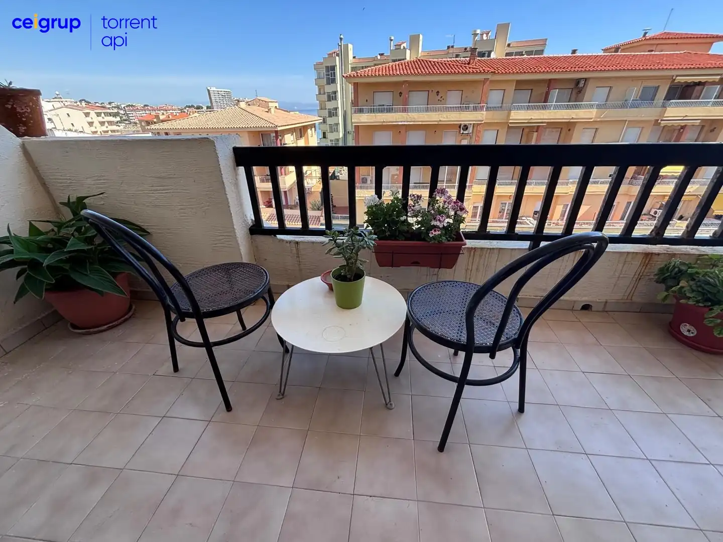 Terrasse von Dachboden zum Verkauf in L'Escala mit Klimaanlage und Terrasse