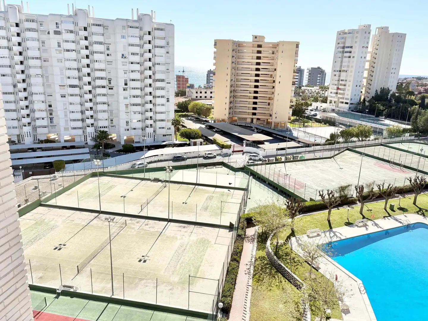 Vista exterior de Piso en venta en Alicante / Alacant con Aire acondicionado, Trastero y Piscina
