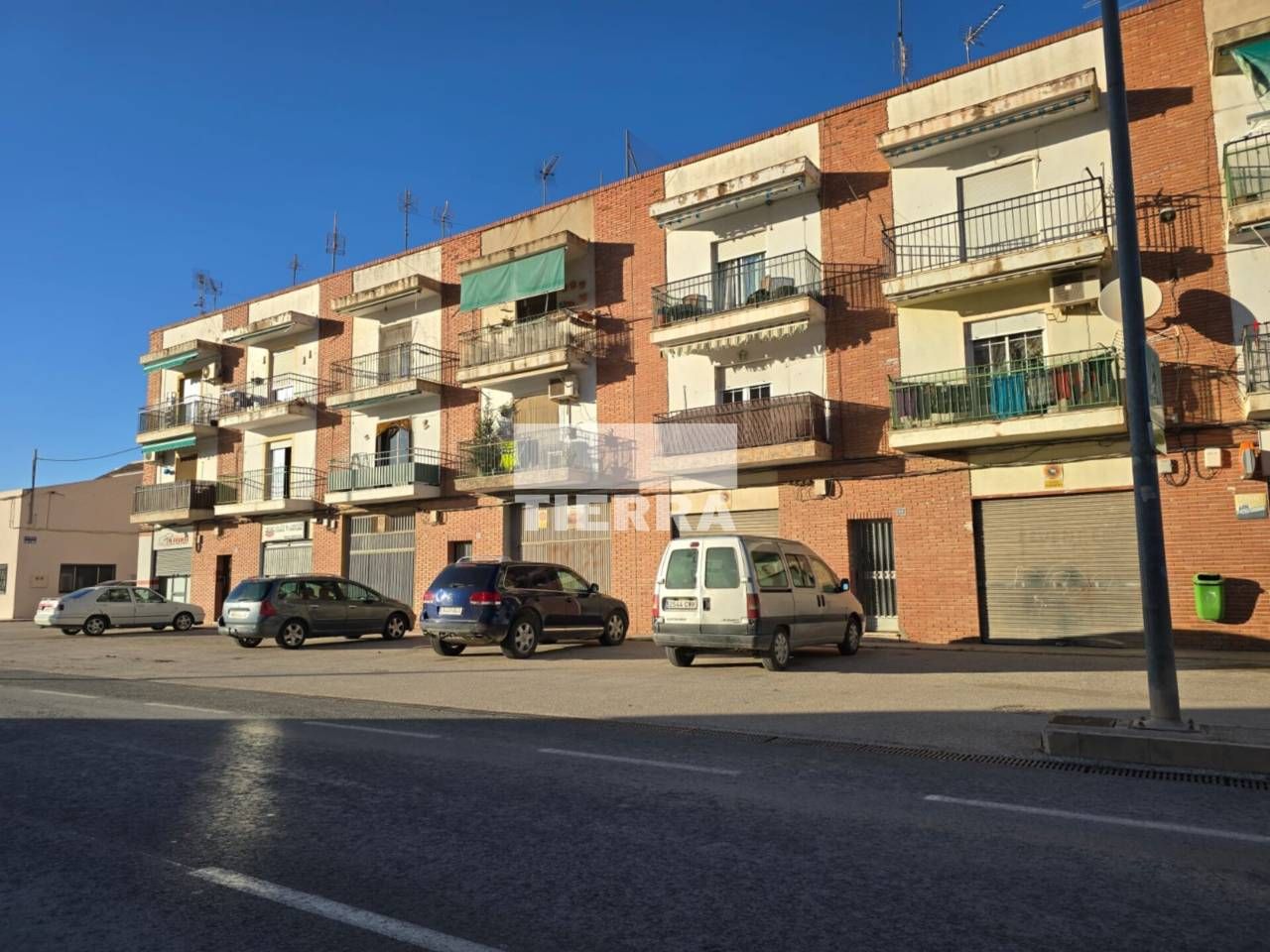 Vista exterior de Pis en venda en El Pinós / Pinoso amb Balcó