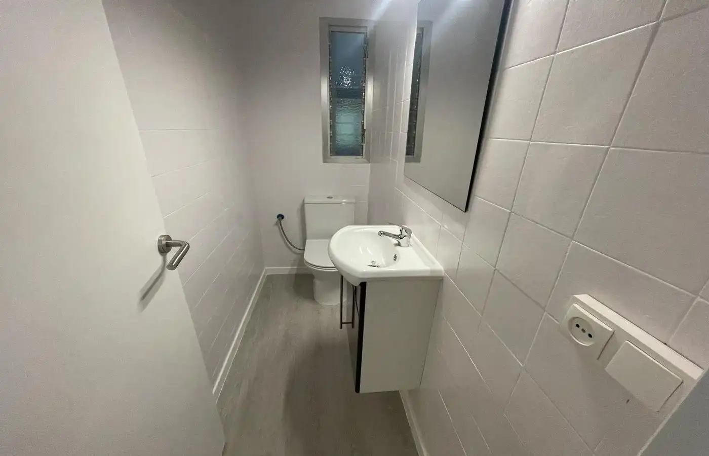 Baño de Piso en venta en Alcanar con Parquet y Balcón