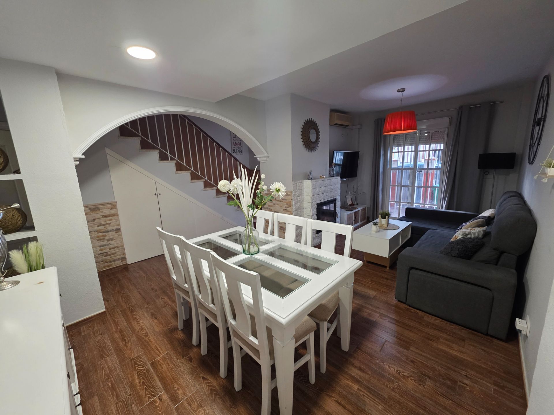 Dining room of House or chalet for sale in Mairena del Aljarafe  with Air Conditioner, Heating and Parquet flooring