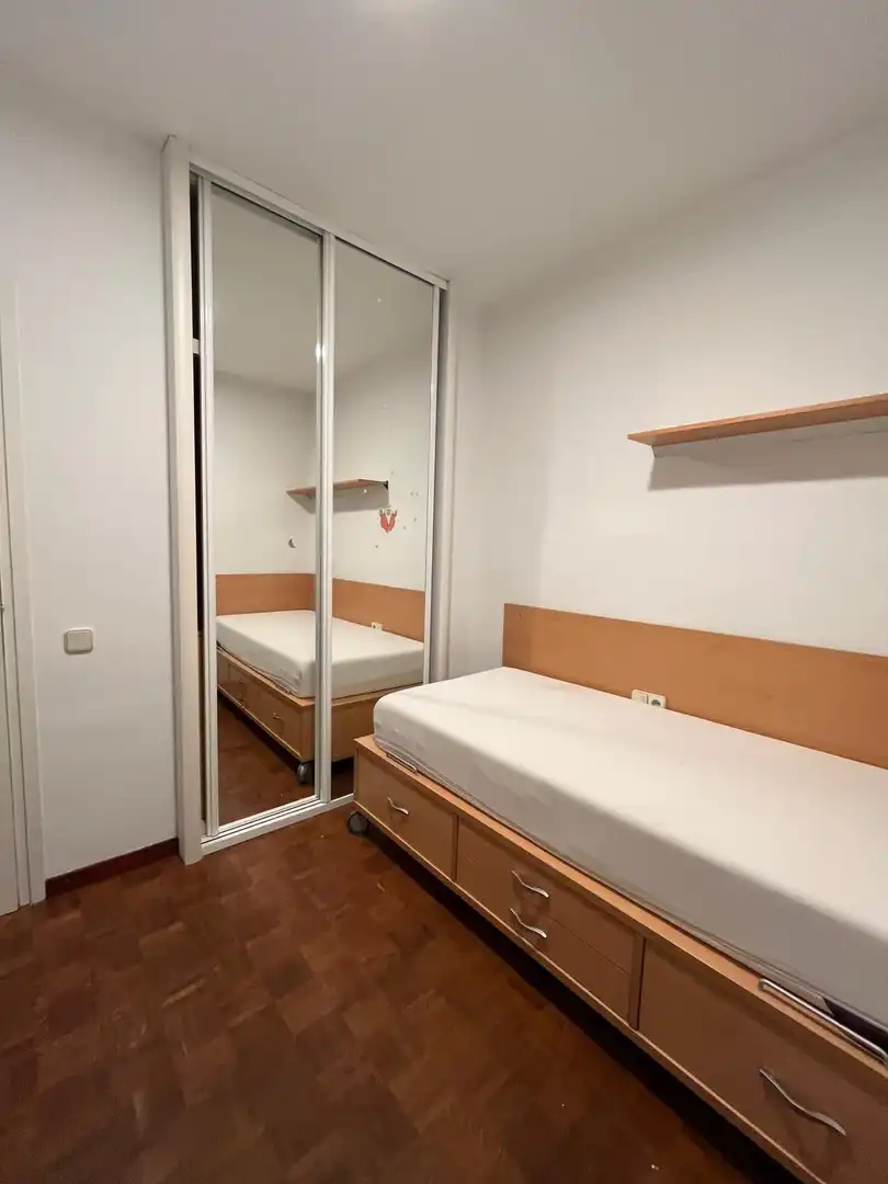 Schlafzimmer von Wohnung zum Verkauf in Barcelona mit Klimaanlage, Heizung und Parkett
