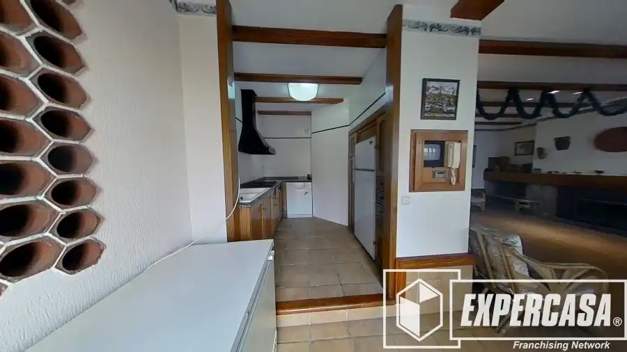Cuina de Casa o xalet en venda en Burjassot amb Aire condicionat, Calefacció i Terrassa