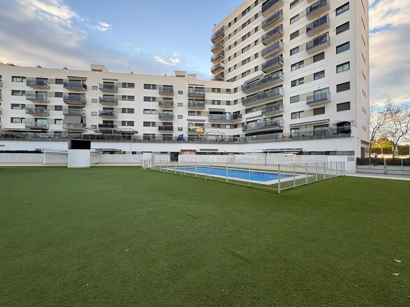 Piscina de Piso en venta en Sabadell con Jardín privado, Parquet y Piscina