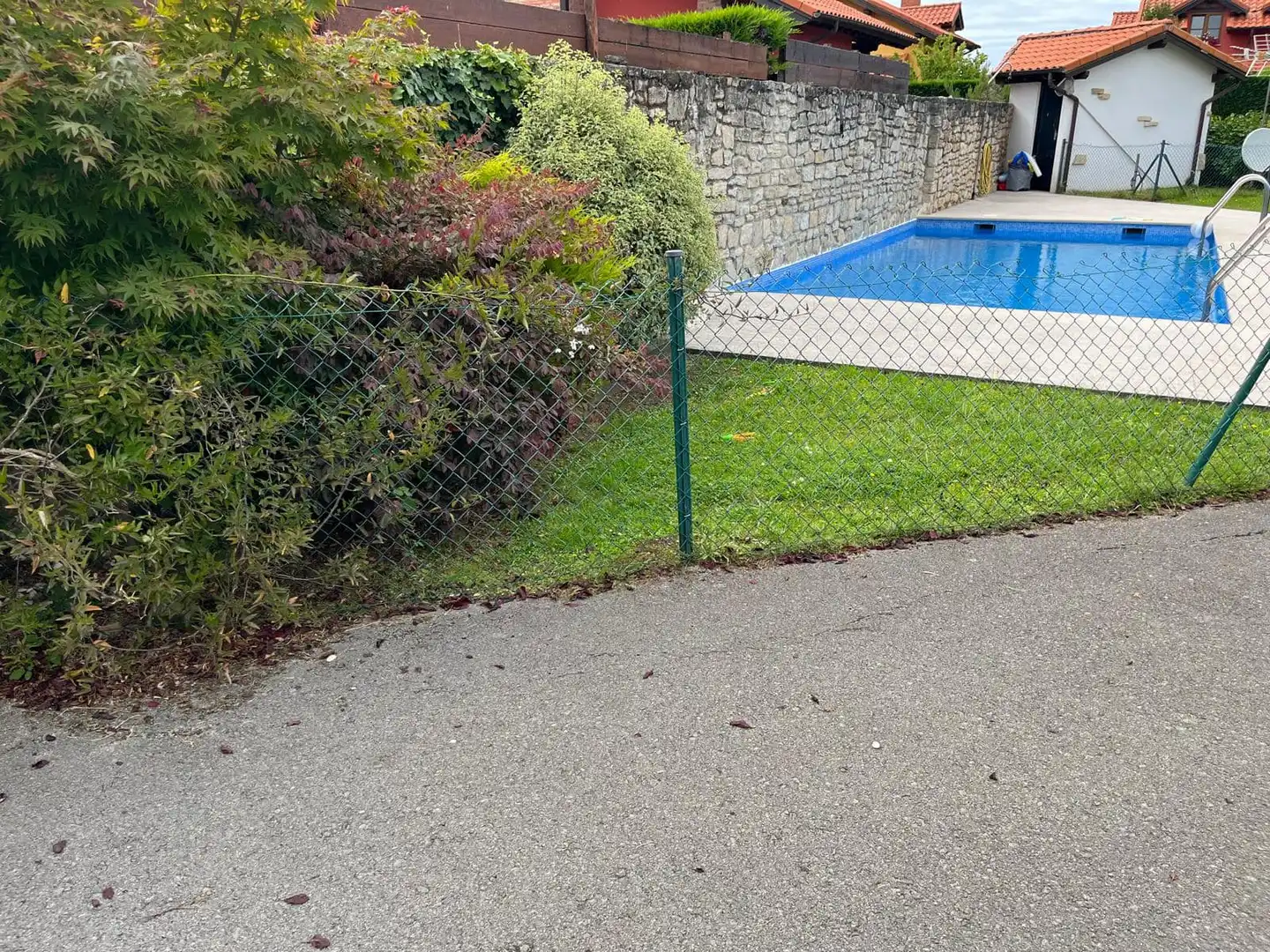Schwimmbecken von Haus oder Chalet zum Verkauf in Suances mit Heizung, Privatgarten und Parkett