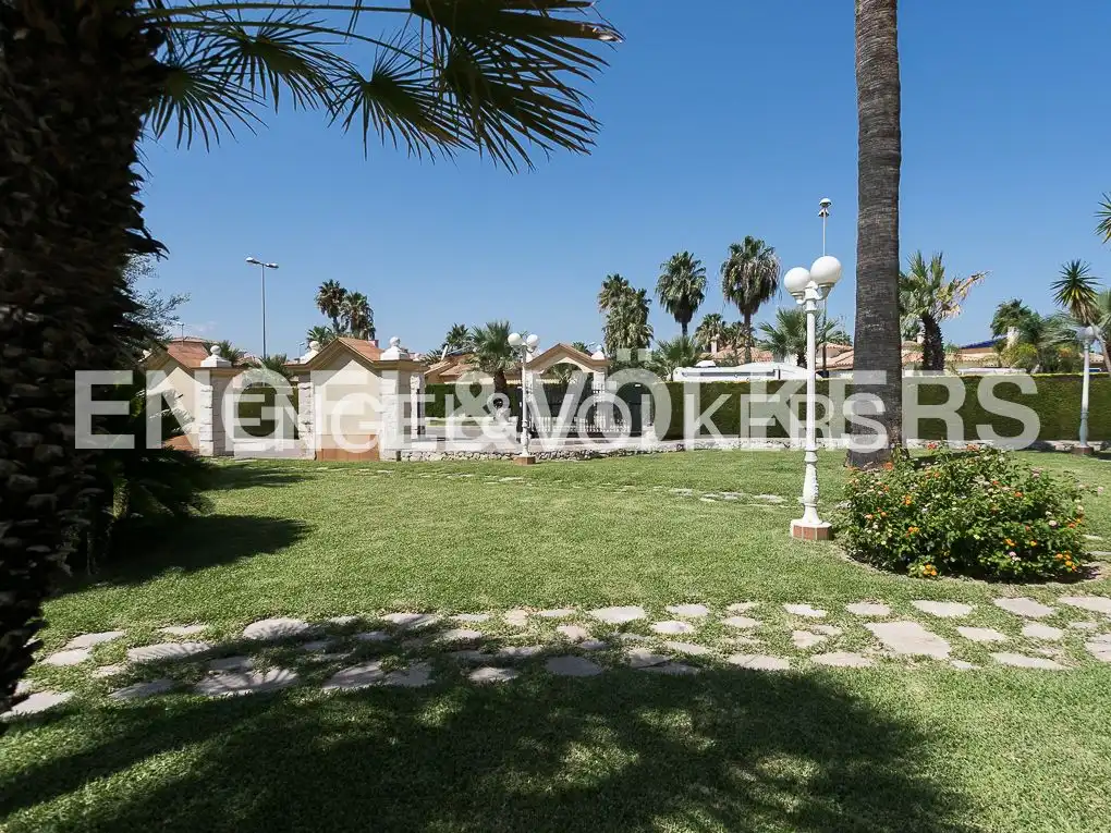 Attic for sale in Oliva Nova