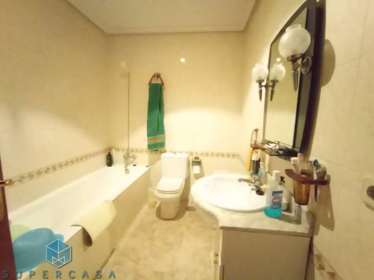 Baño de Piso en venta en Mora con Aire acondicionado, Calefacción y Terraza