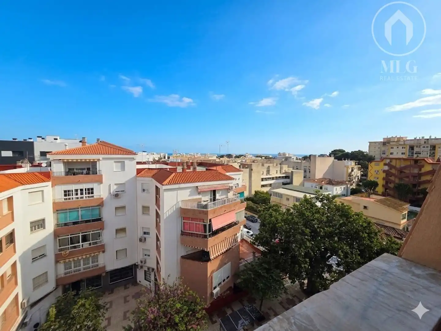 Außenansicht von Wohnung zum Verkauf in Torremolinos mit Klimaanlage und Terrasse