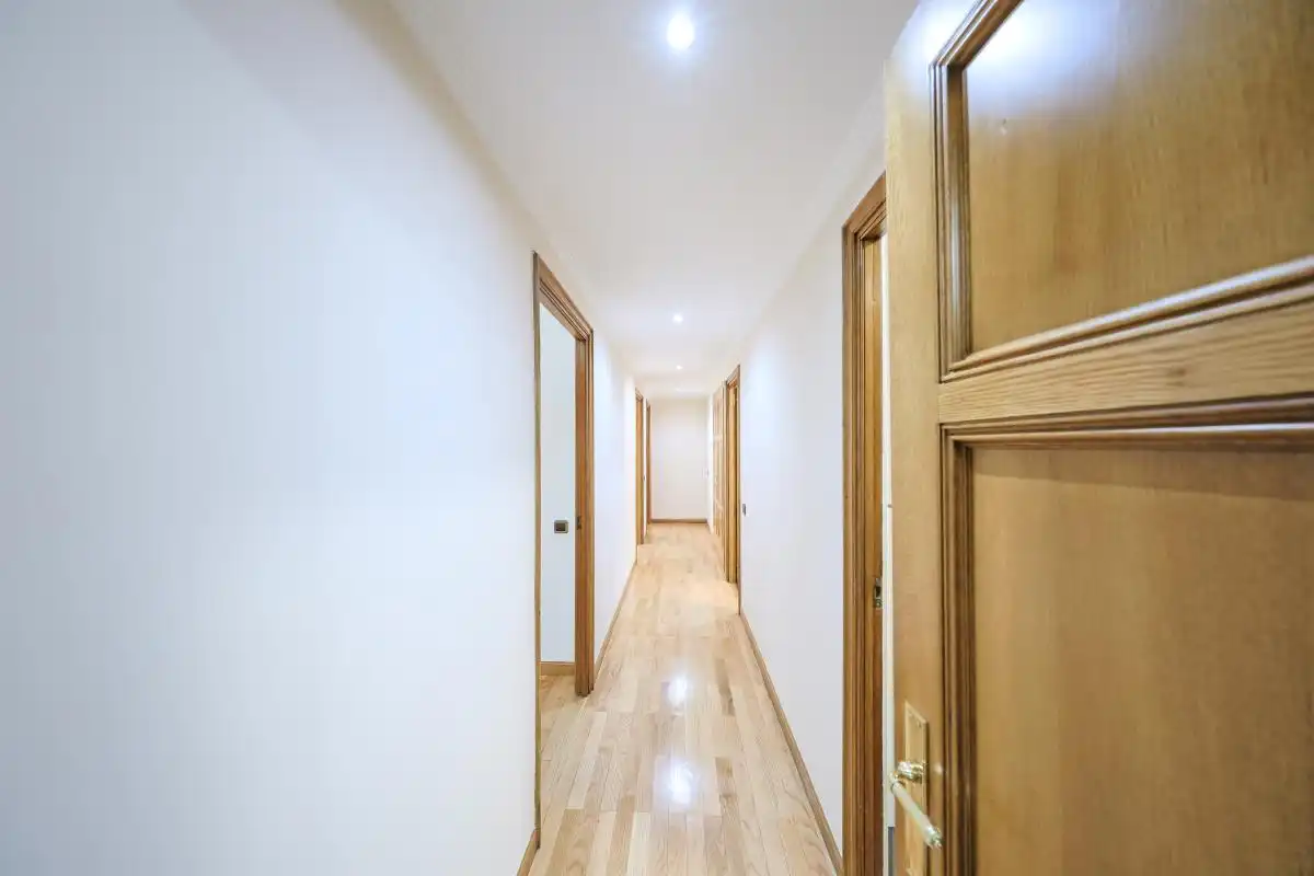 Wohnung zum Verkauf in Madrid mit Klimaanlage, Heizung und Privatgarten