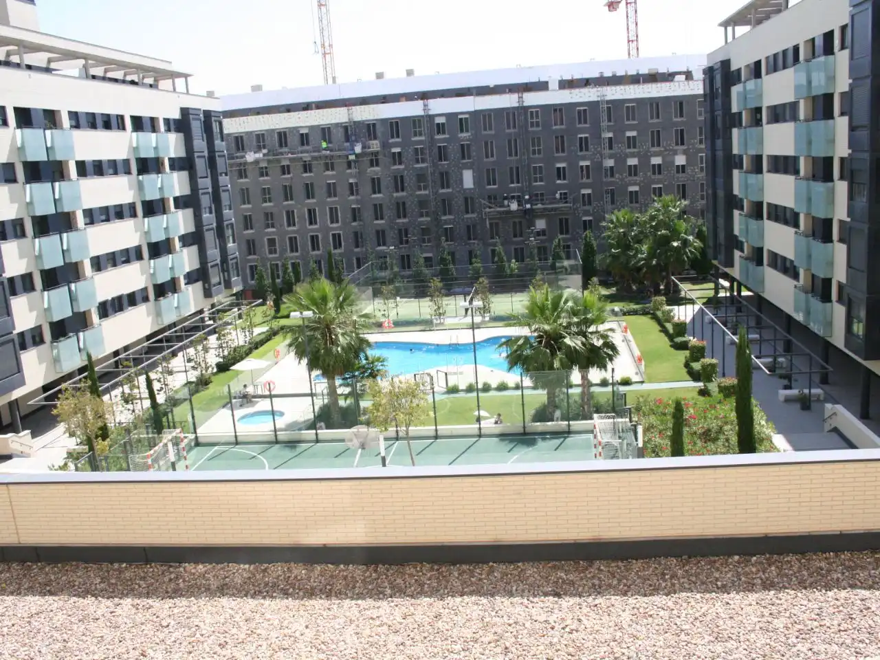 Swimming pool of Flat for rent in Vicálvaro