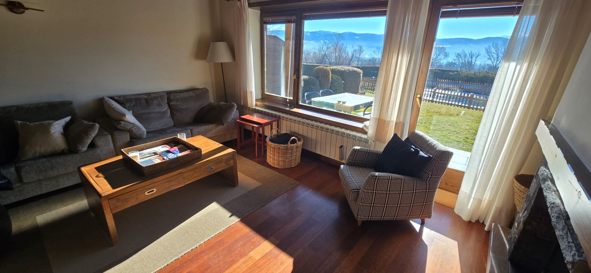 Sala d'estar de Casa adosada en venda en Guils de Cerdanya amb Calefacció, Parquet i Terrassa