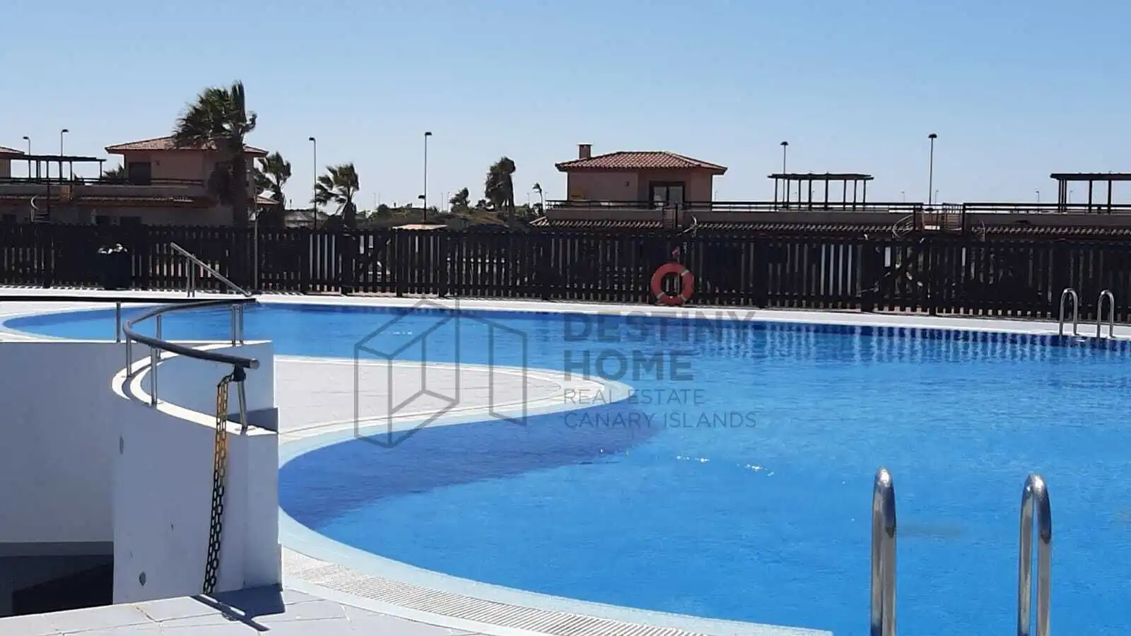 Piscina de Casa o xalet en venda en La Oliva amb Aire condicionat i Jardí privat