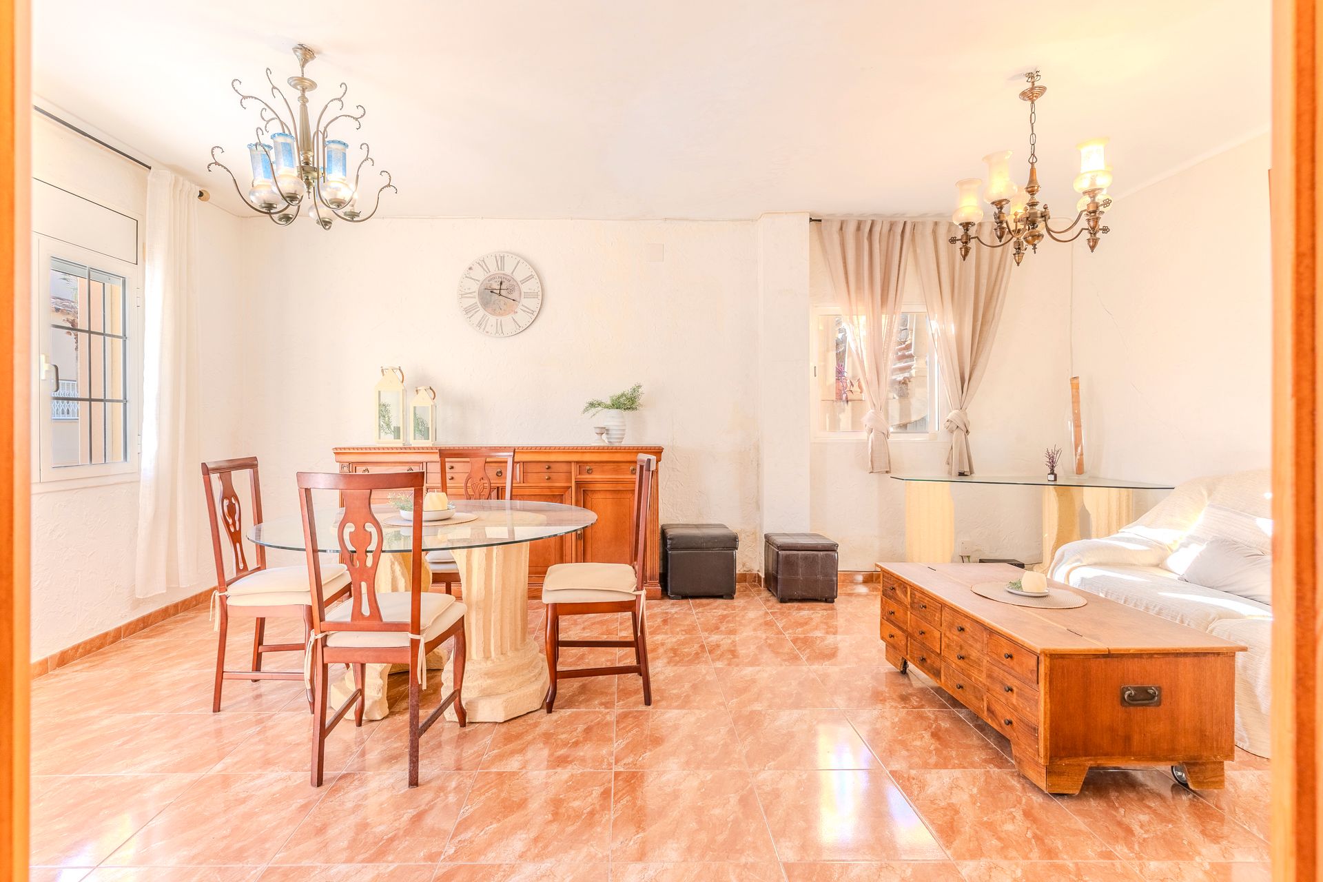 Menjador de Casa o xalet en venda en Deltebre amb Calefacció, Jardí privat i Terrassa