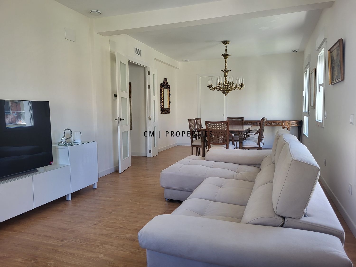 Living room of Flat to rent in  Valencia Capital  with Air Conditioner, Swimming Pool and Furnished