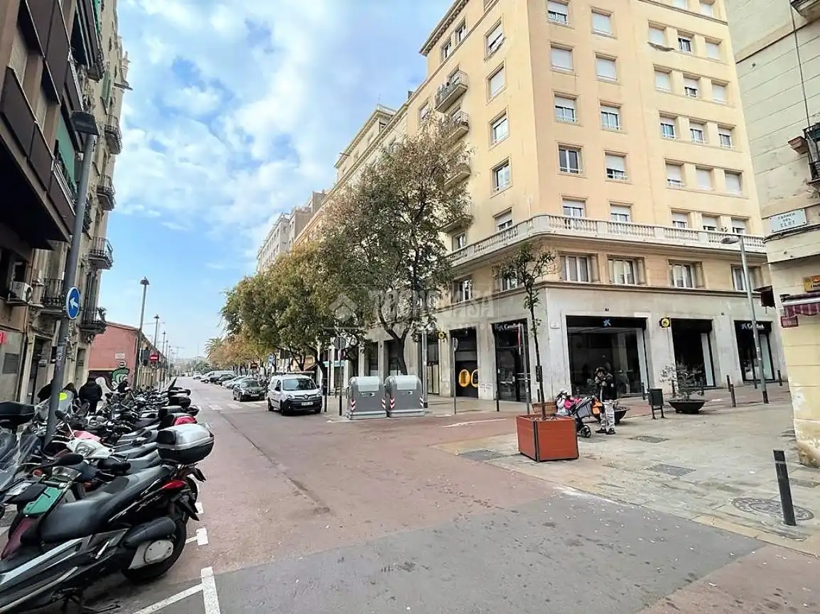 Außenansicht von Wohnung zum Verkauf in Barcelona