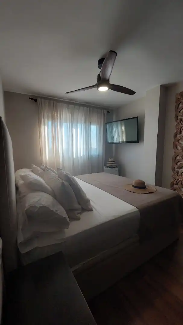 Dormitori de Apartament en venda en La Manga del Mar Menor amb Terrassa, Moblat i Forn
