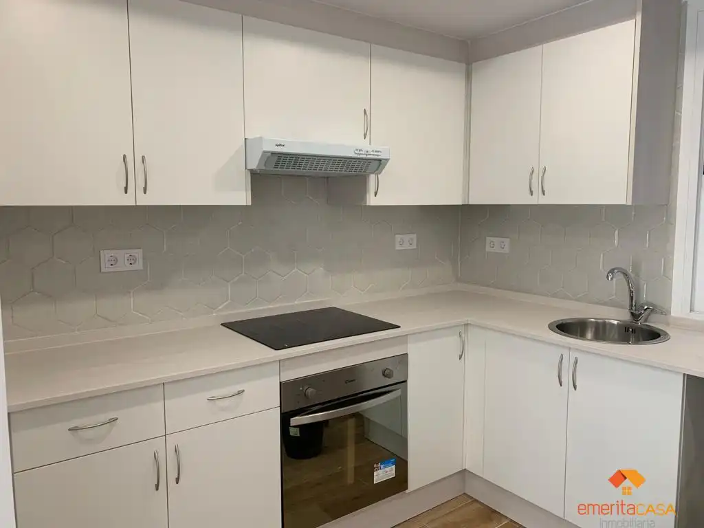 Cocina de Apartamento de alquiler en Mérida con Aire acondicionado, Trastero y Balcón