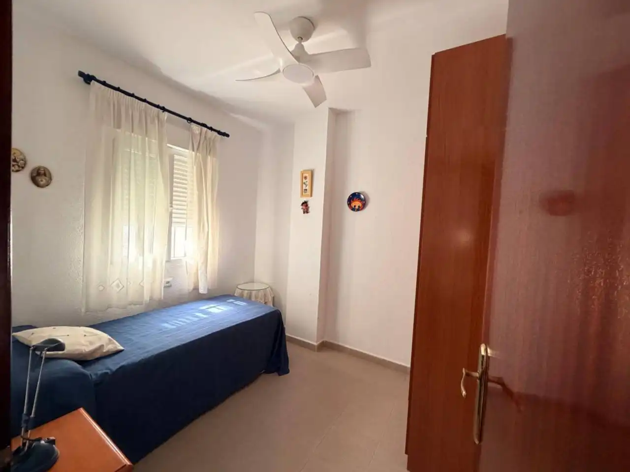 Schlafzimmer von Wohnung zum Verkauf in Chiclana de la Frontera mit Klimaanlage, Terrasse und Abstellraum