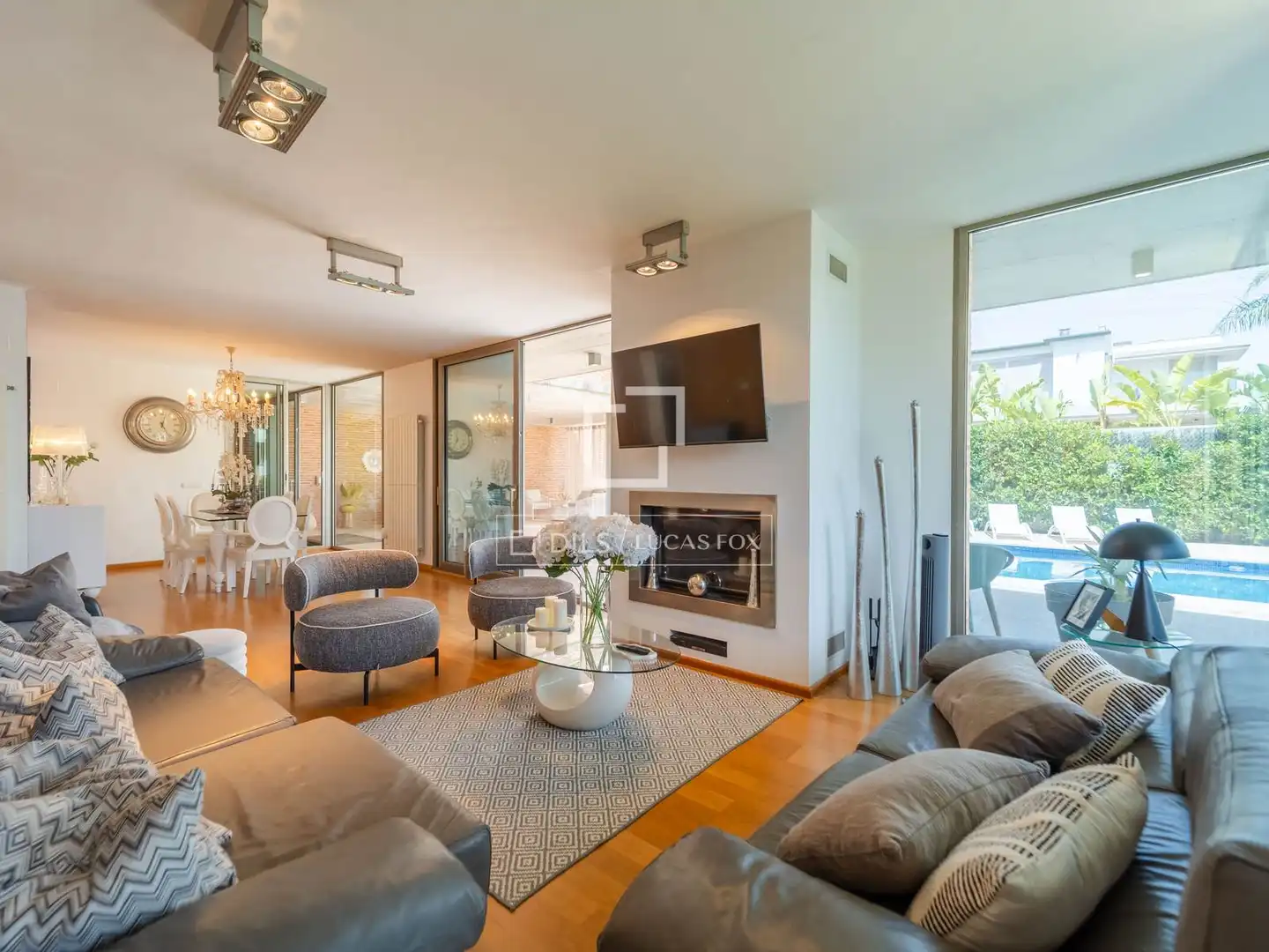 Sala d'estar de Casa o xalet en venda en Bétera amb Aire condicionat, Jardí privat i Terrassa